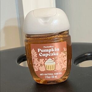 BBW Pumpkin Cupcake Anti-Bacterial Hand Gel Pocket size